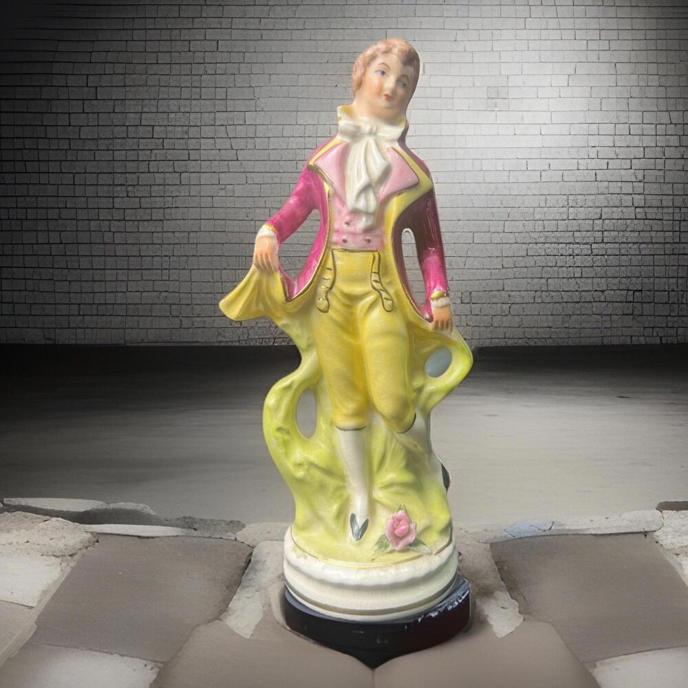 VTG Beaucaire Coventry Porcelain Victorian Formal Man Figurine 5015A Gold Trim